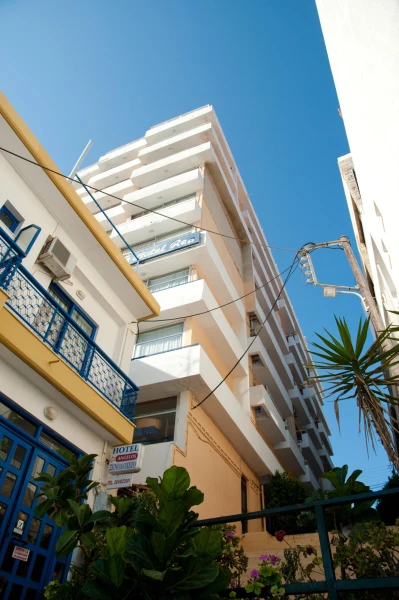Греция, Крит, Agios Nikolaos. Rea 2*