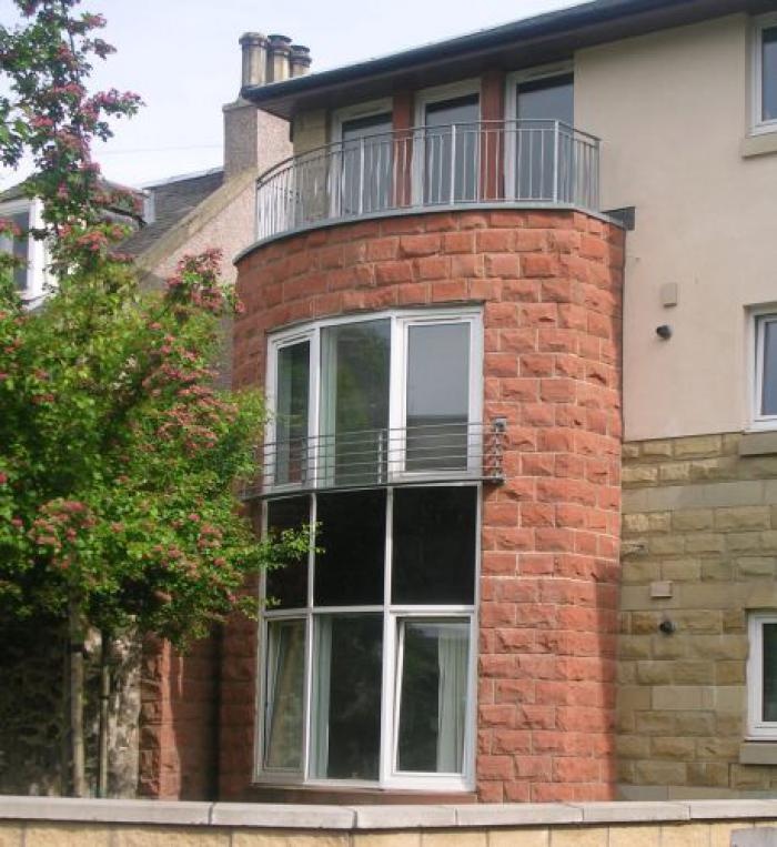 1 2 Bd Spring Gardens 