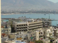 Mistral Piraeus 3*