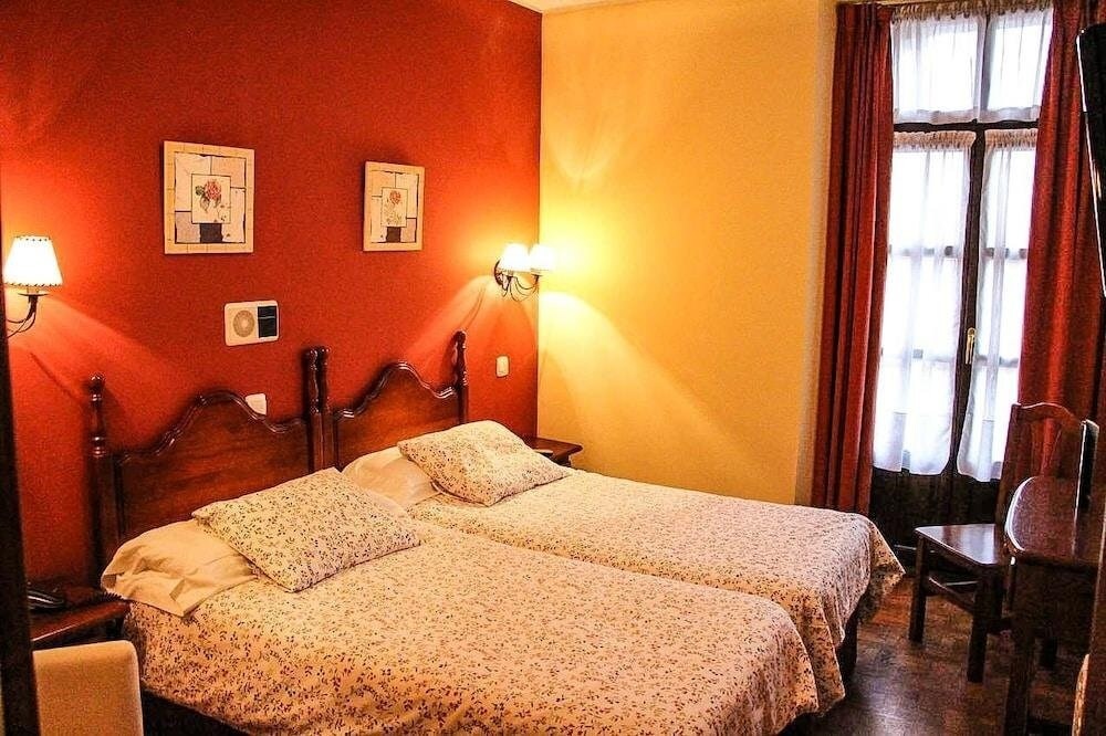 Apartamentos La Guia 