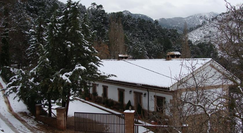 Alojamientos Rurales Navahondona 