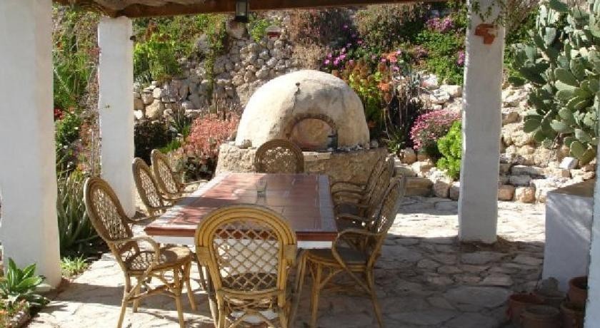 Almond Reef Casa Rural 