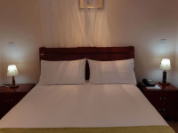 Longview Suites