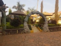 The Duke Of Breeze Hotel 