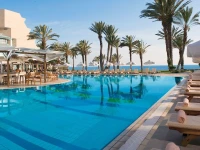 Pioneer Beach 4*