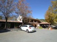 Chrysanthis Suites 