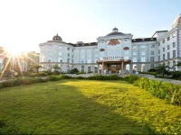 The Royal Pinnacle Hotel 