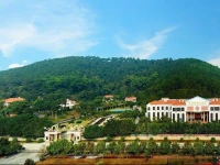 Zuiranju Holiday Hotel 4*