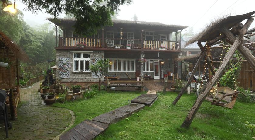 Om Yoga Resort 