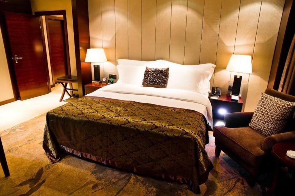 Fuqinglong Huatian Holiday Hotel 