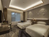 Dazhong International Conference Hotel 3*