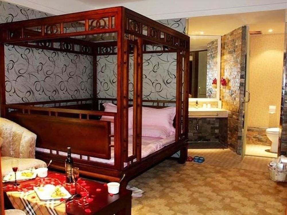 Meng Chi Hotel 