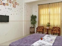 Yayi Hostel 