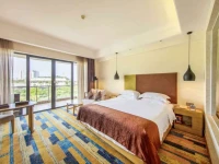 Days Hotel and Suites Yangjiang 5*