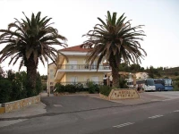 Athina 3*