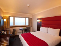 Glasgow Pond Hotel