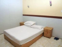 YiNong Business Hotel 
