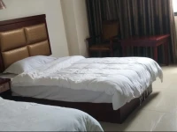 Longge Express Inn 