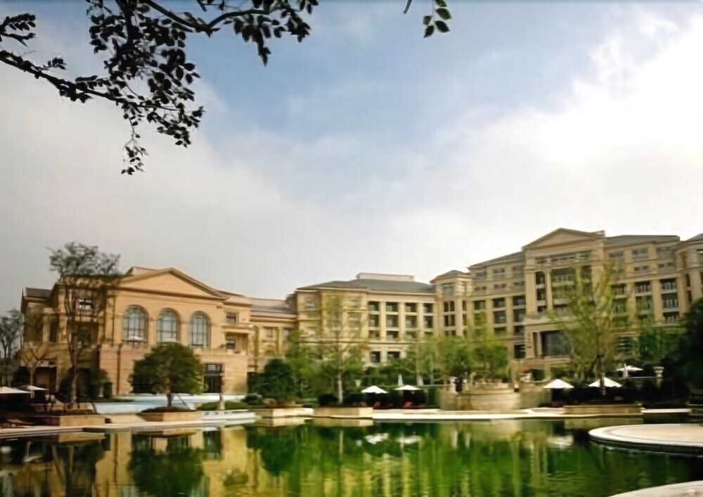 Landison Hotel Xinchang 