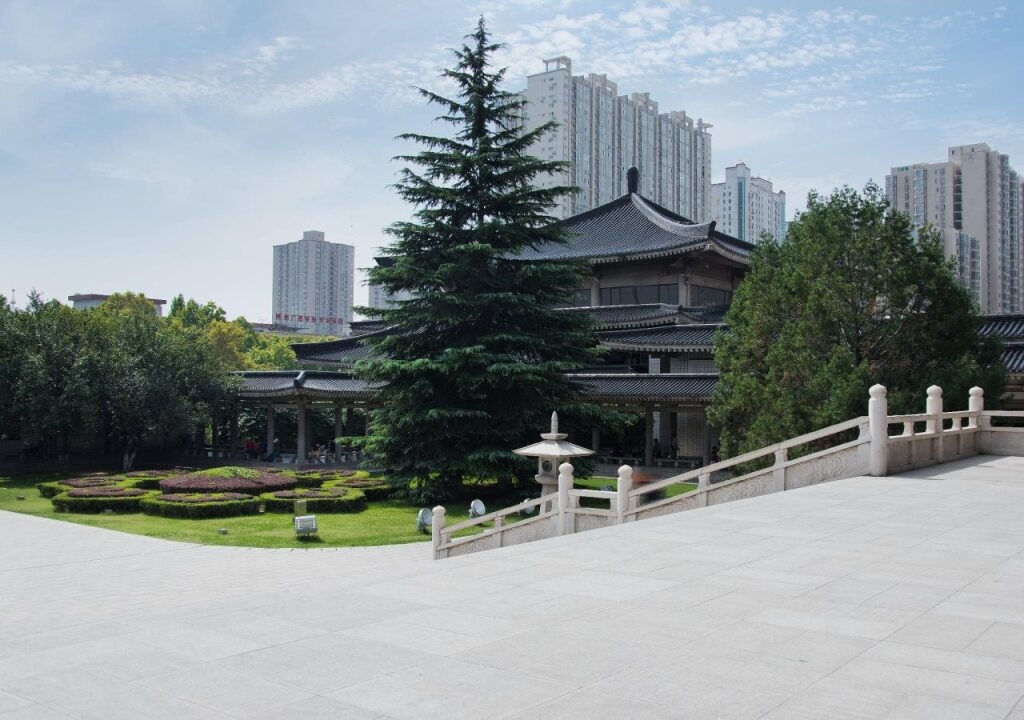 Guanzhong Hotel 