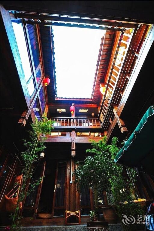 Lijiang Shuhe town rain Valley Inn 