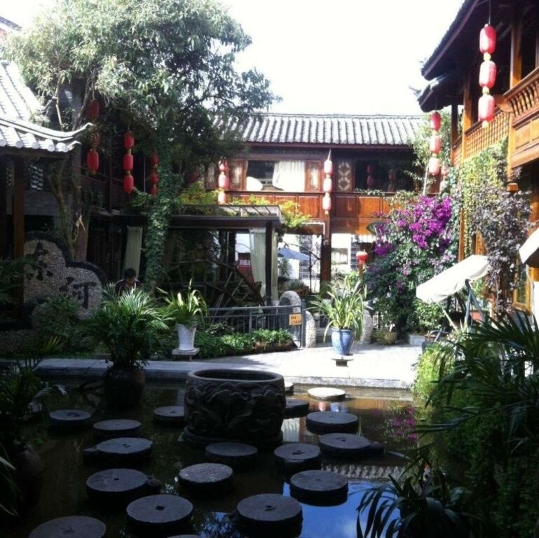 Donghe Inn 