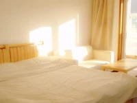 E City International Youth Hostel 