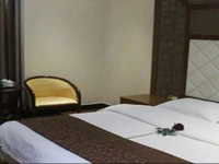 Yujing Business Hotel 