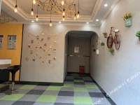 Yichang Yihudao Business Hotel 