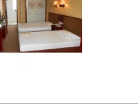 Zuoquan Yulong Business Hotel 
