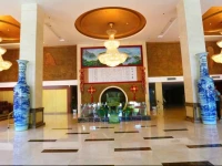 Wolong International Hotel 