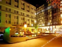 Dongfang Xuanyi Holiday Hotel 