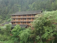 Dong Village Hotel 2*