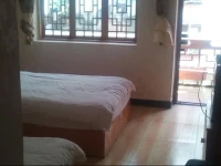 Binghong Inn 