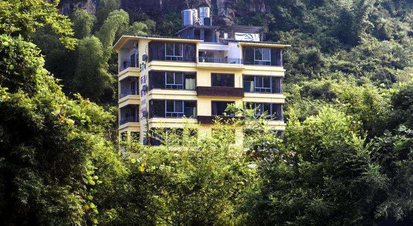 The Jade Mountain Hotel 