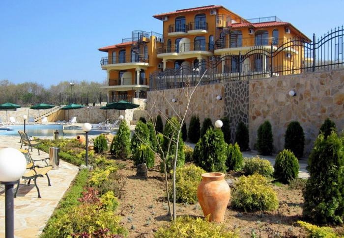 Dreamland Apartments 