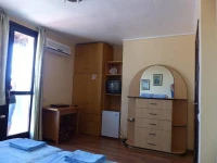 Guest House Delphini 2*