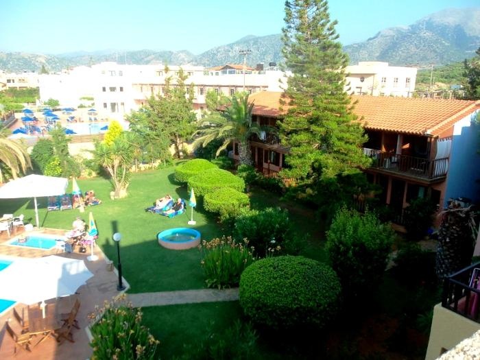 Amarilis Apartments 