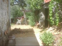 Home Olivias 