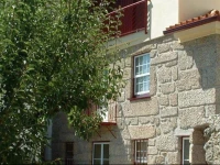 Casa do Meio da Vila 