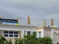 MoonLight Bay Hostel 
