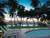 Tres Palmas Inn and Villas 