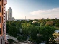Corona Hotel &amp; Apartments / Корона 