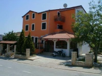Pansion Petra 3*