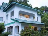 Le Manglier Guest House 3*
