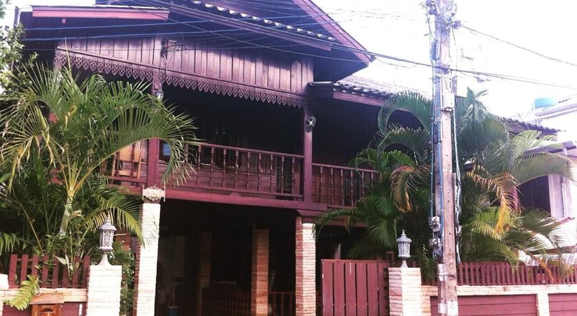 Huan Kawin Hostel & Bistro 