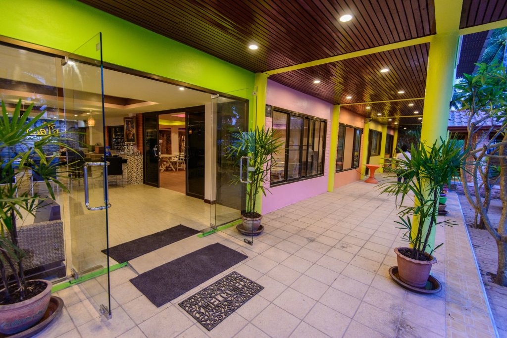 Talay Sai Hotel 3*