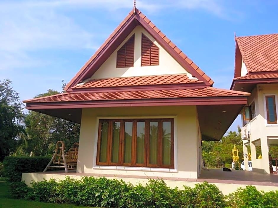 Tharnrarin Villa 2*
