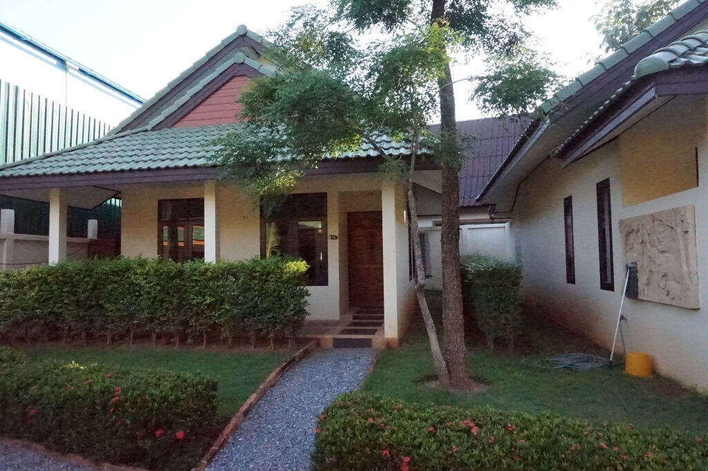 Jungle Village Bungalows 3*