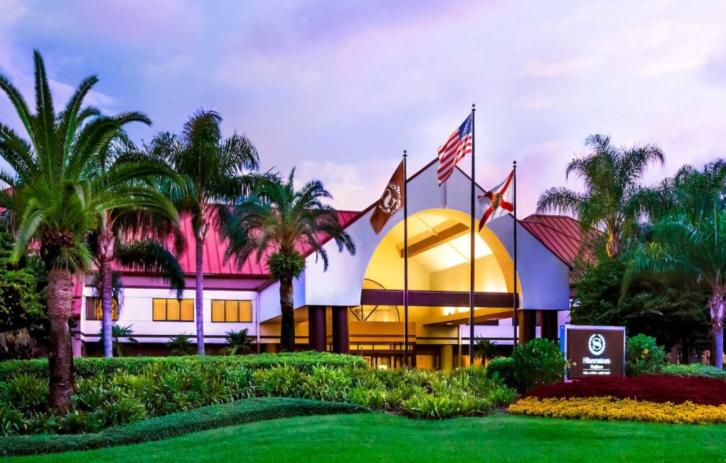Sheraton Suites Orlando Airport  3*